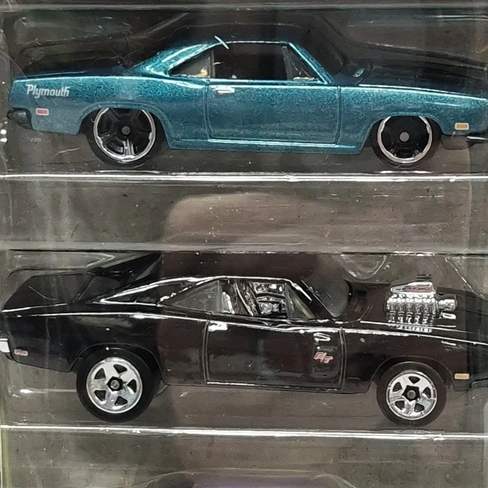 Hot Wheels 2025 FAST & FURIOUS 5-Pack, Porsche, Dodge Charger,Nissan, Barracuda